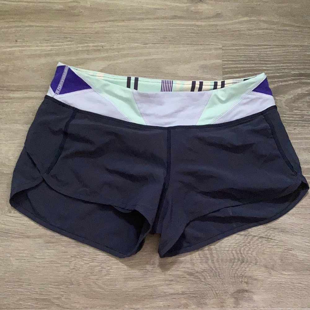 Lululemon shorts size 4